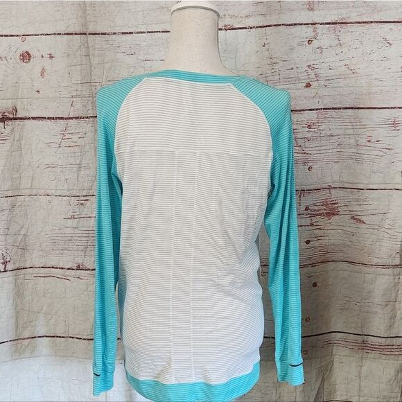 Lululemon Runamuck Long Sleeve Tee Size 8 - Picture 3 of 5